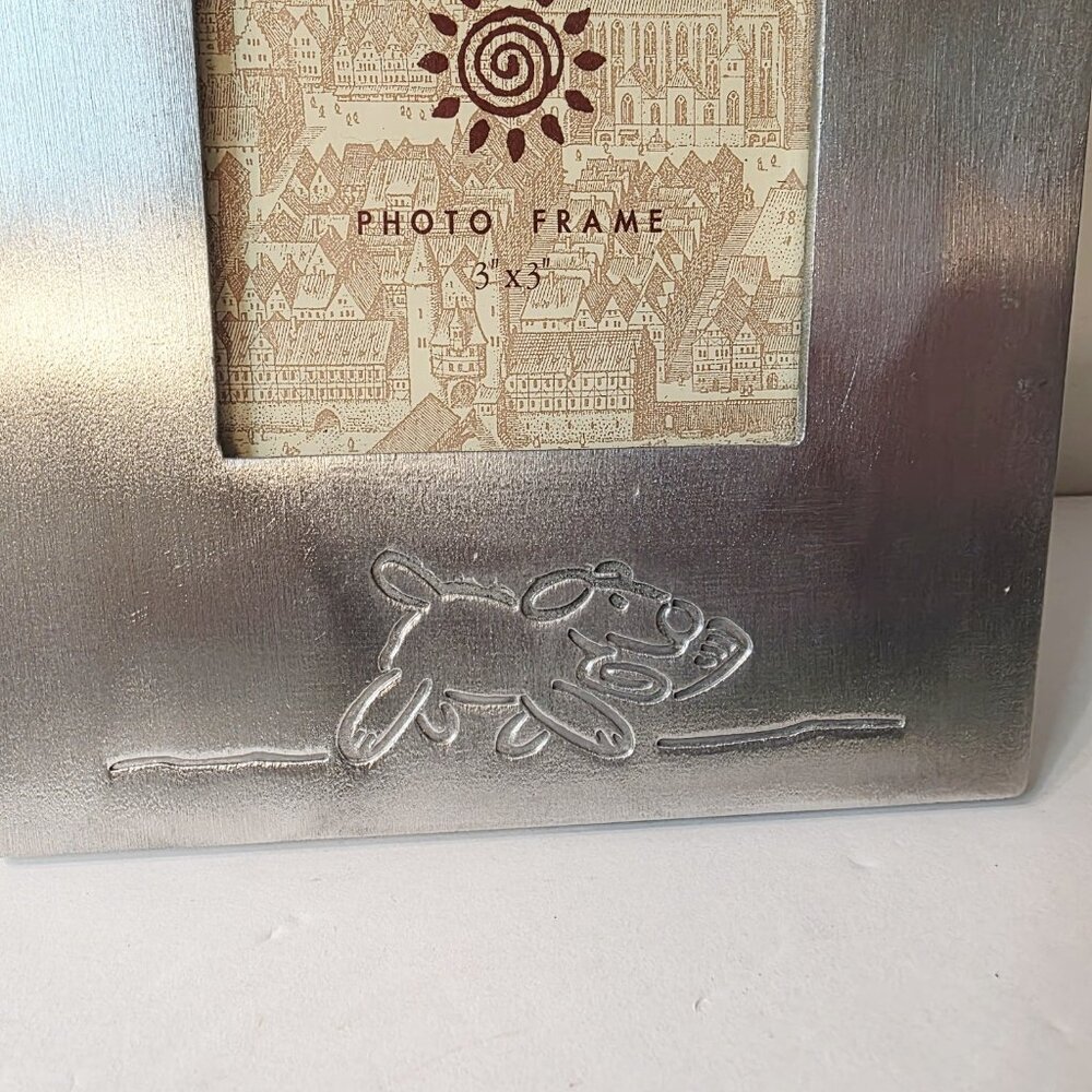 Vtg Free Standing Metal Photo Picture Frame Puppy Dog Chasing Mail Woof Woof - Picture 4 of 7